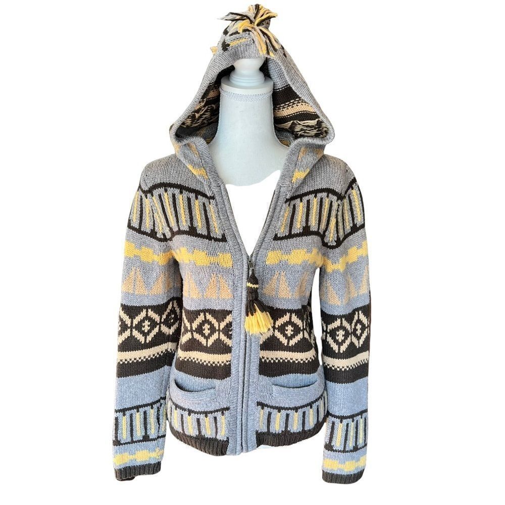 Stylish Gray and Yellow Women's Sweater